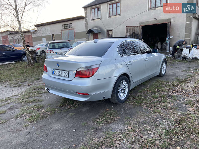 Седан BMW 5 Series 2004 в Славуте