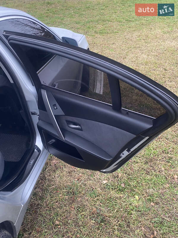 Седан BMW 5 Series 2004 в Славуте