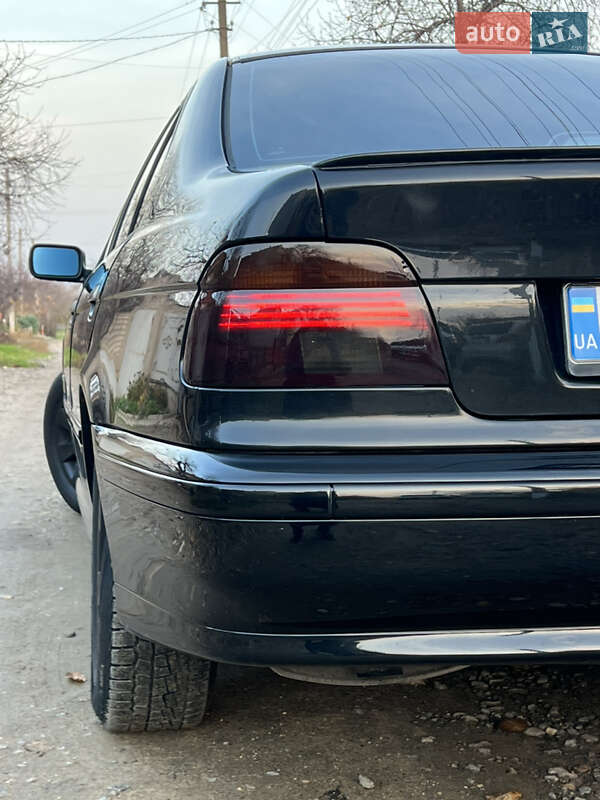 Седан BMW 5 Series 2003 в Херсоне