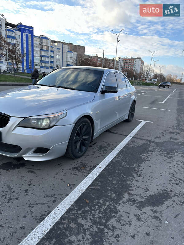 Седан BMW 5 Series 2003 в Чернигове