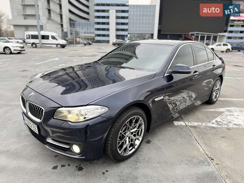 Седан BMW 5 Series 2016 в Киеве