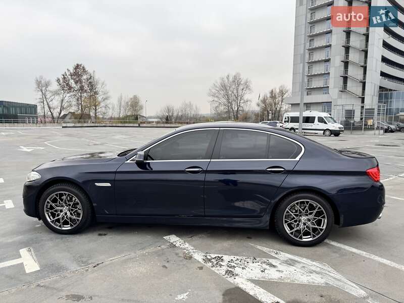 Седан BMW 5 Series 2016 в Киеве
