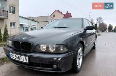 Седан BMW 5 Series 2000 в Волочиске