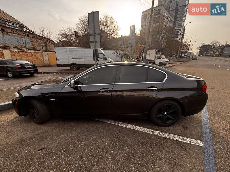 Седан BMW 5 Series 2012 в Дніпрі