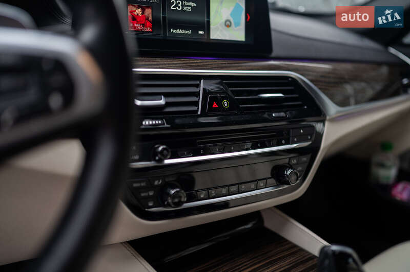 Седан BMW 5 Series 2018 в Львове