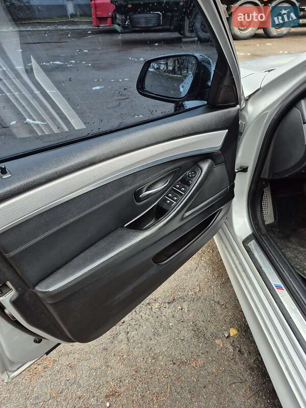 Седан BMW 5 Series 2011 в Рівному
