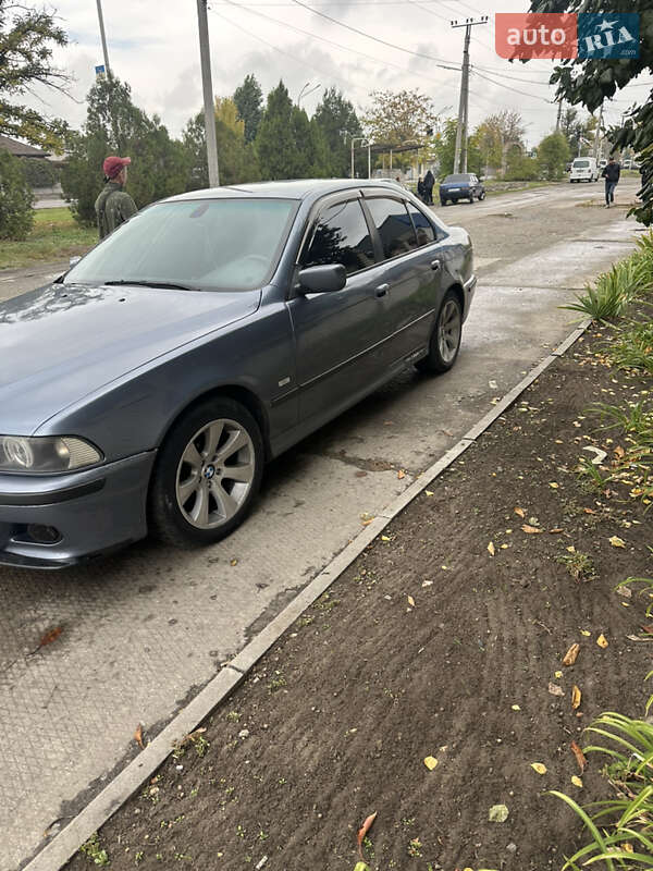 BMW 5 Series 2000