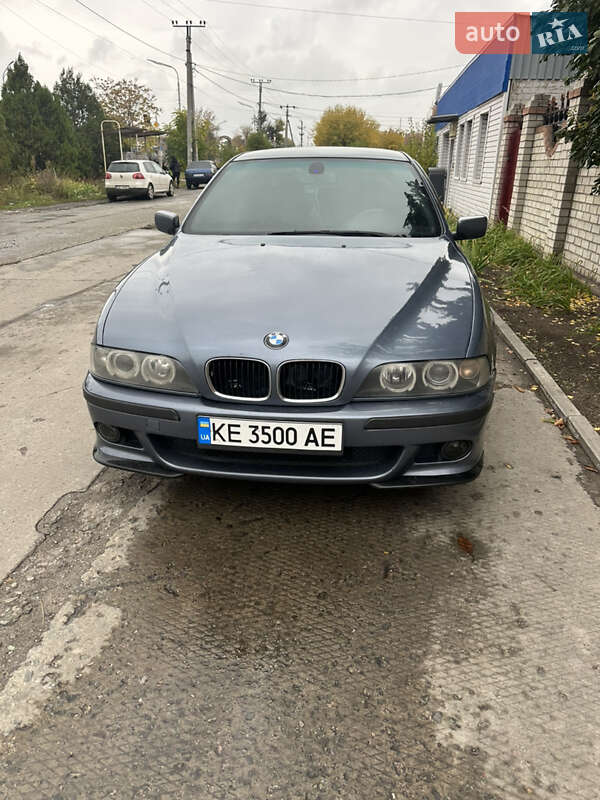 Седан BMW 5 Series 2000 в Павлограді