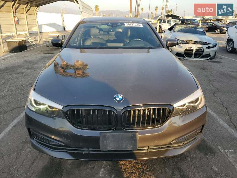 Седан BMW 5 Series 2017 в Львове