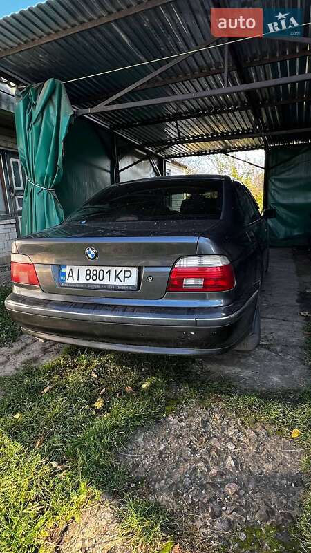 Седан BMW 5 Series 1997 в Саливінці