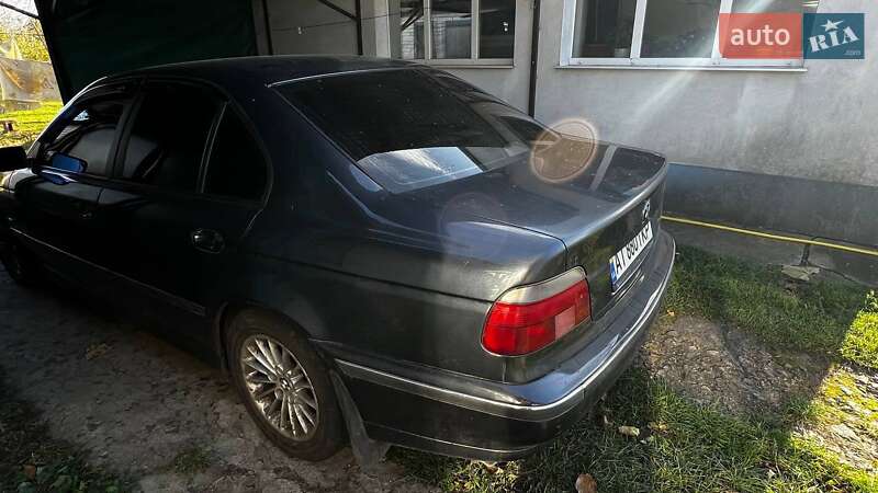 Седан BMW 5 Series 1997 в Саливінці