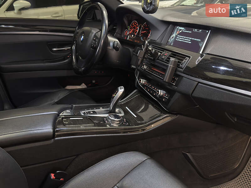 Седан BMW 5 Series 2014 в Миколаєві