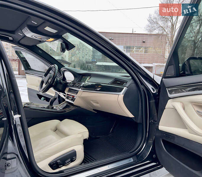 Седан BMW 5 Series 2014 в Харкові