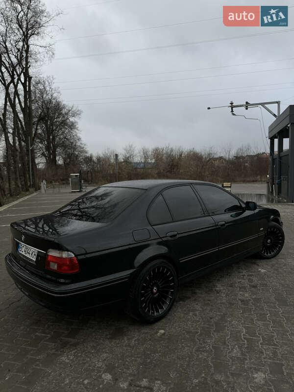 Седан BMW 5 Series 2002 в Львове