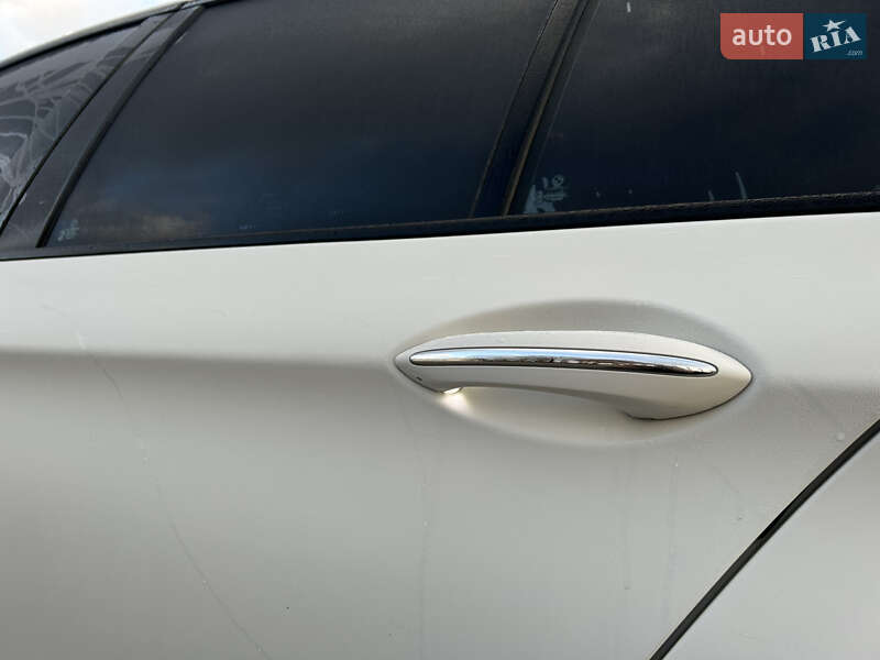 Седан BMW 5 Series 2012 в Южноукраинске