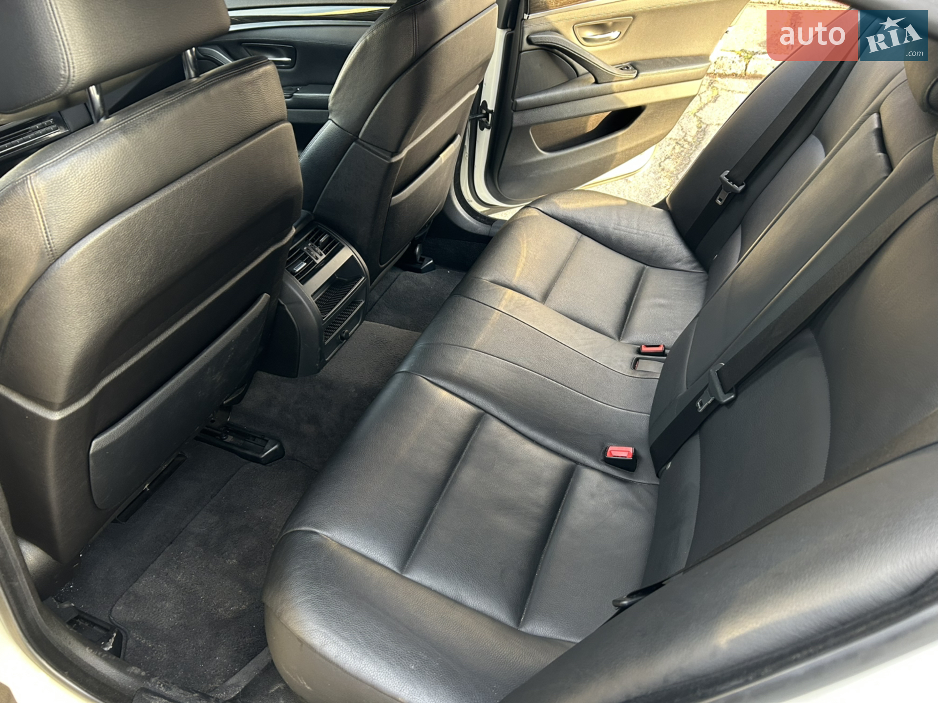 2012 BMW 5er - мініатюра 12