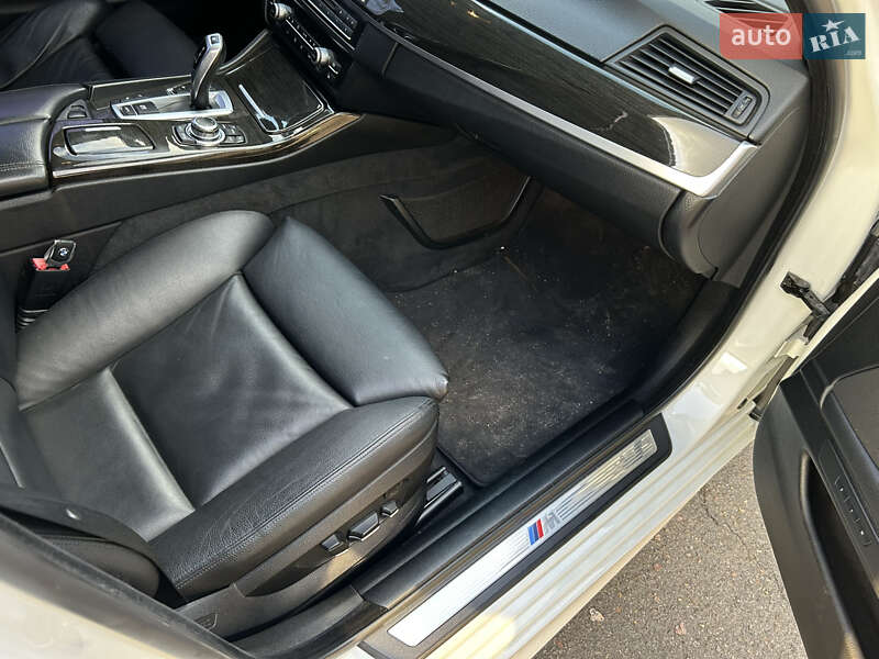 Седан BMW 5 Series 2012 в Южноукраинске