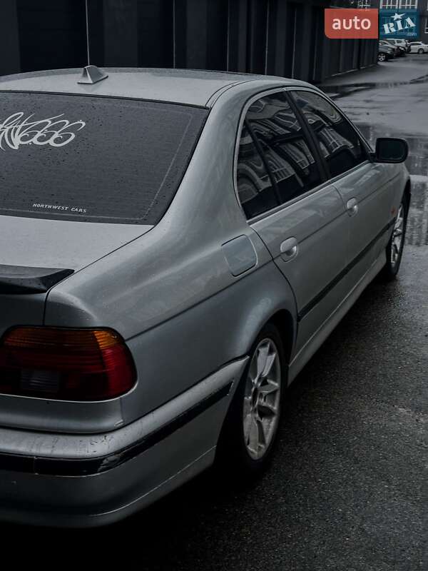 Седан BMW 5 Series 1997 в Чернигове