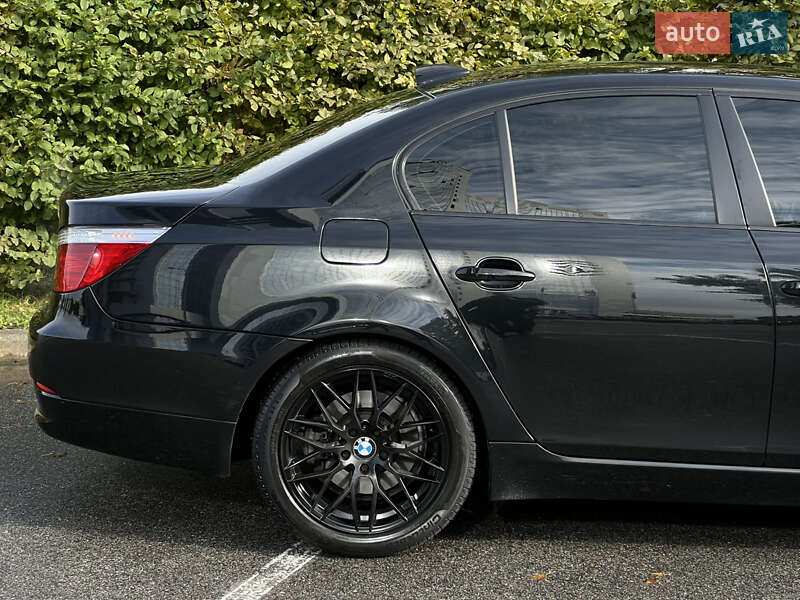 Седан BMW 5 Series 2007 в Киеве