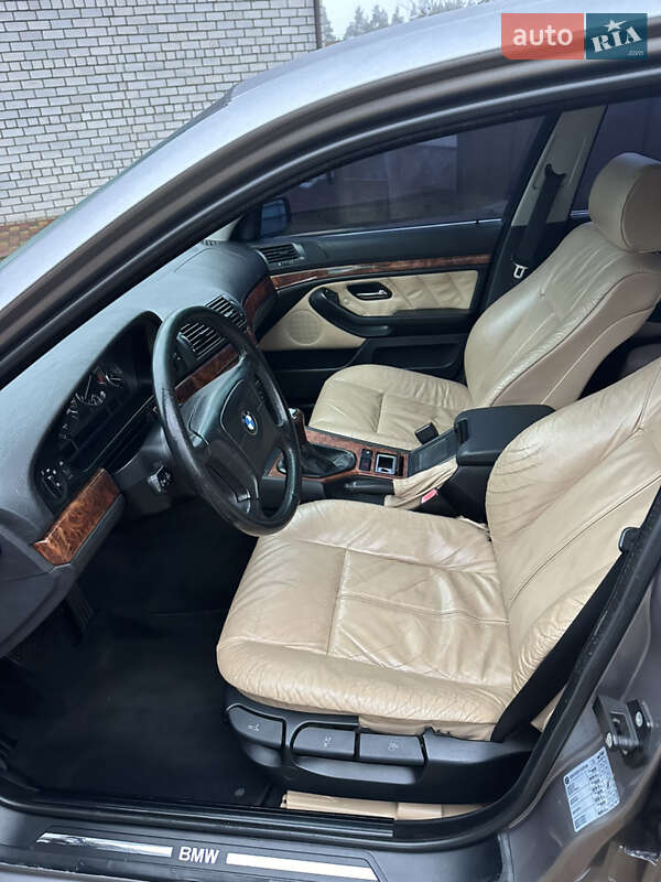 Седан BMW 5 Series 1996 в Решетиловке