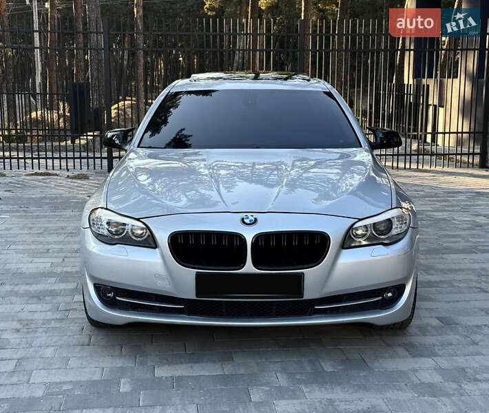 Седан BMW 5 Series 2011 в Богодухіву