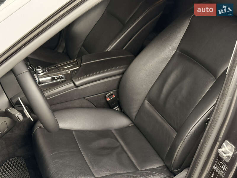 Седан BMW 5 Series 2010 в Тернополе