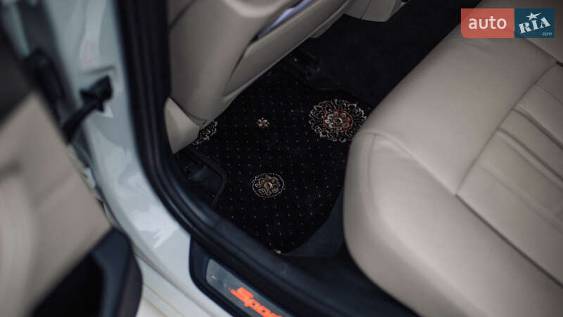 Седан BMW 5 Series 2017 в Залещиках