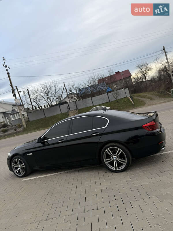 Седан BMW 5 Series 2012 в Черновцах