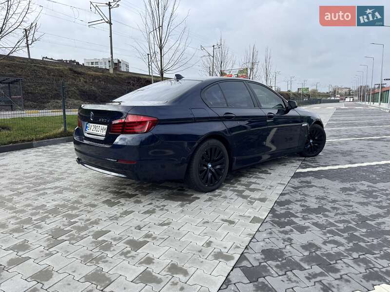 Седан BMW 5 Series 2012 в Ирпене