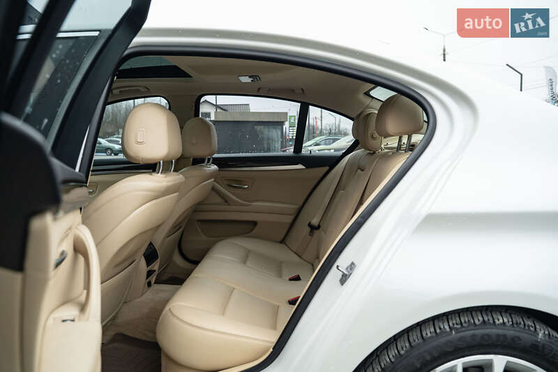 Седан BMW 5 Series 2014 в Черновцах