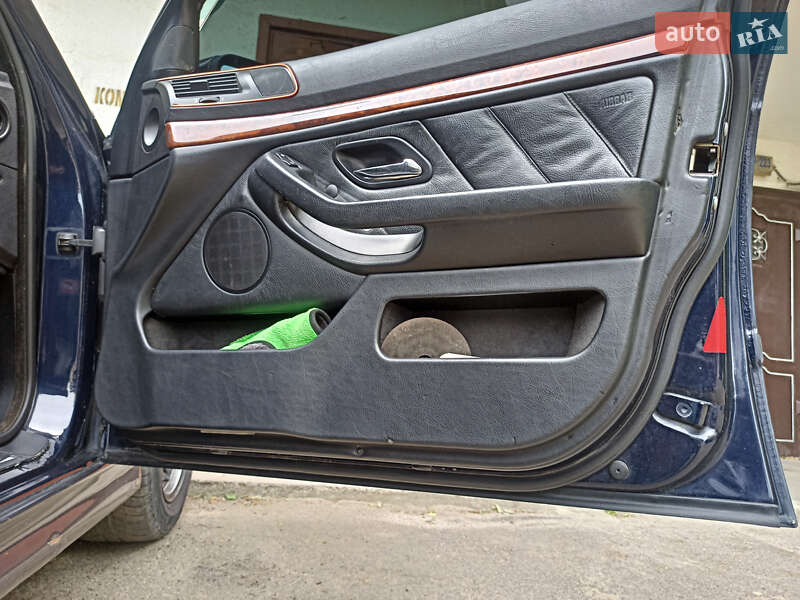 Седан BMW 5 Series 1999 в Черновцах