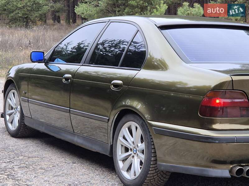 Седан BMW 5 Series 2002 в Ахтырке