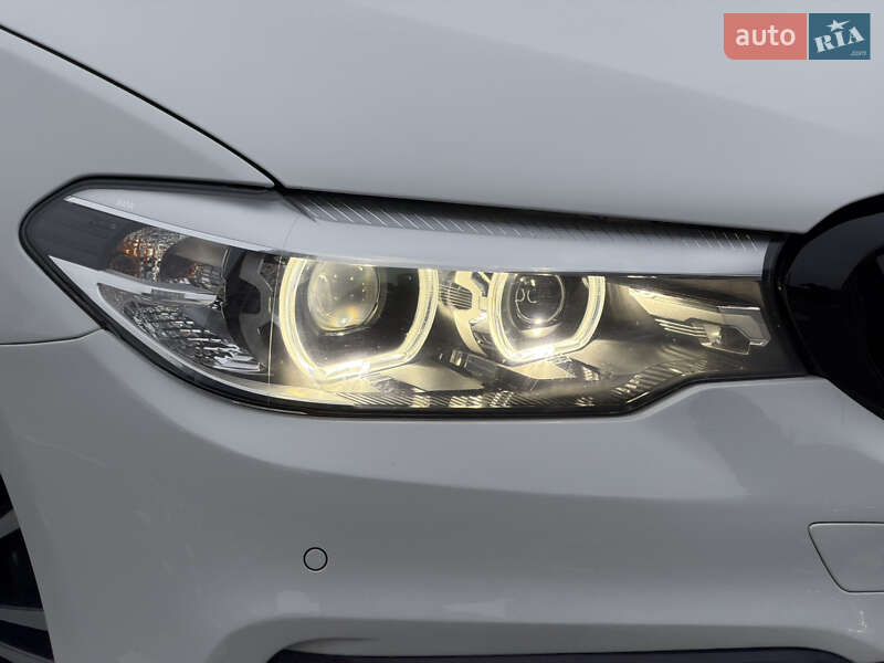 Седан BMW 5 Series 2017 в Ужгороді
