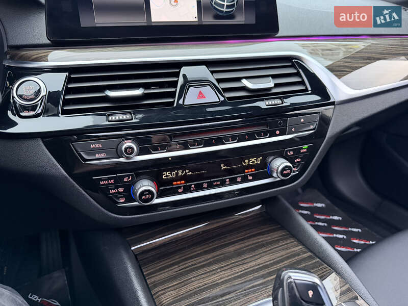 Седан BMW 5 Series 2017 в Ужгороді