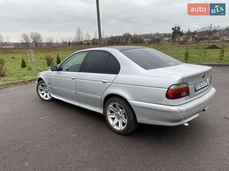 Седан BMW 5 Series 2000 в Рівному