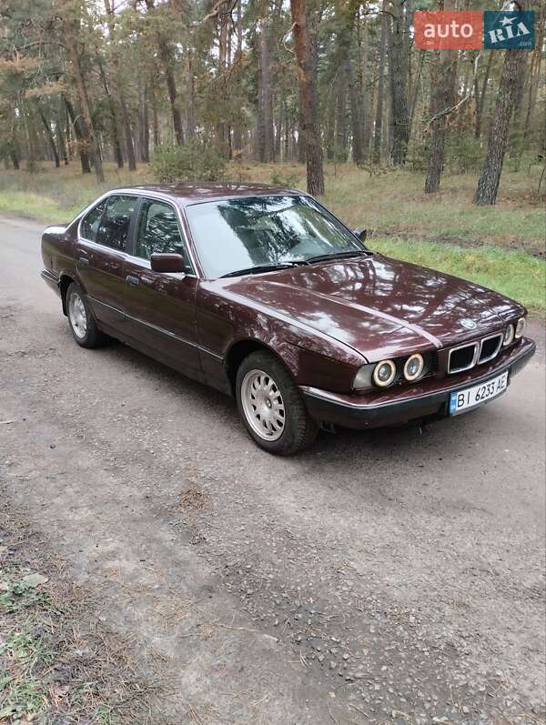 Седан BMW 5 Series 1990 в Краснокутске