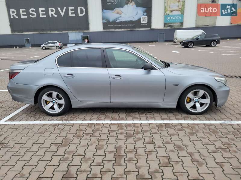 Седан BMW 5 Series 2003 в Киеве