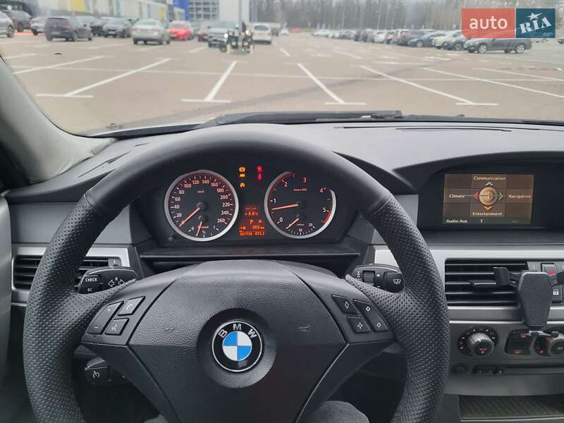 Седан BMW 5 Series 2003 в Киеве