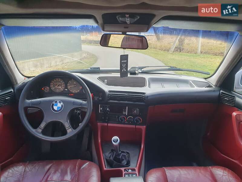 Седан BMW 5 Series 1988 в Ивано-Франковске