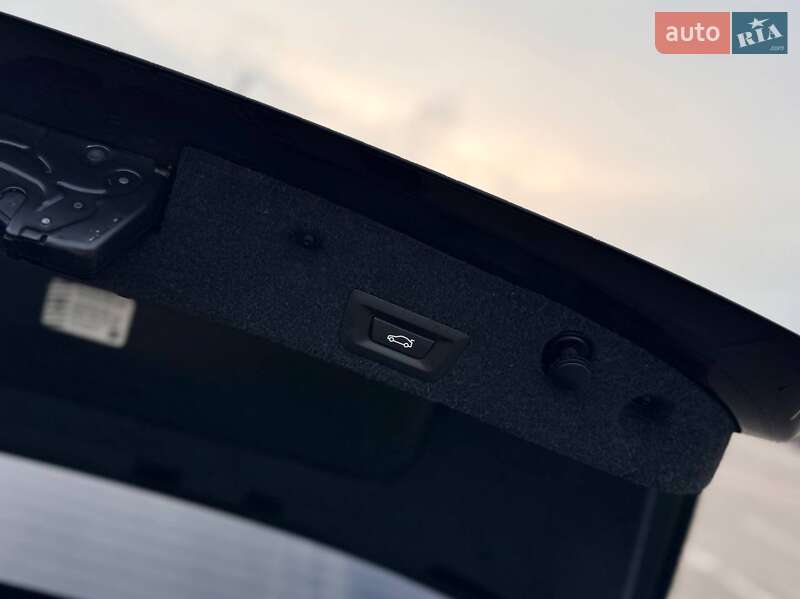 Седан BMW 5 Series 2016 в Кривом Роге