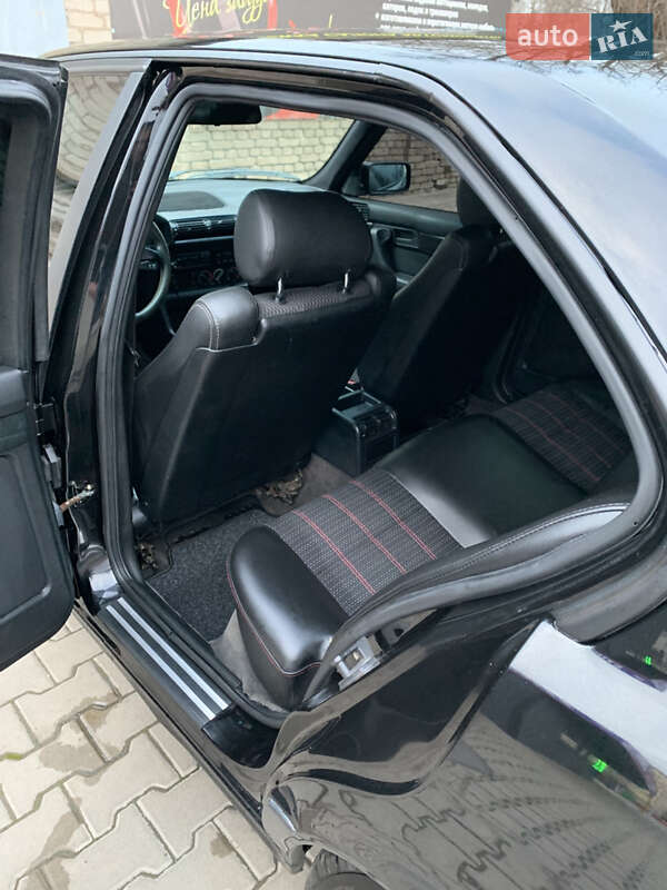 Седан BMW 5 Series 1992 в Кривом Роге