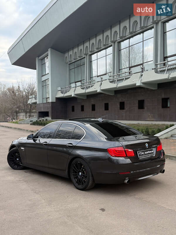 Седан BMW 5 Series 2012 в Сумах
