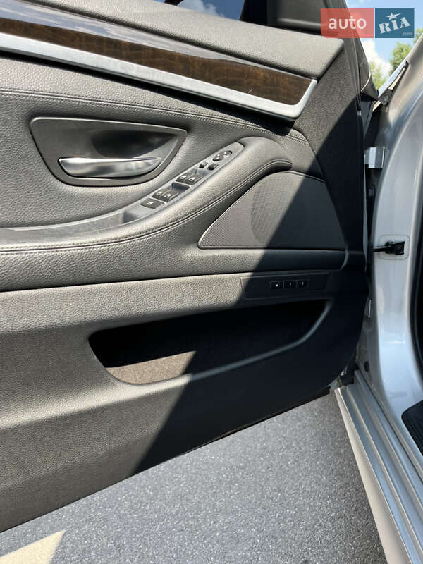 Седан BMW 5 Series 2011 в Хмельнике