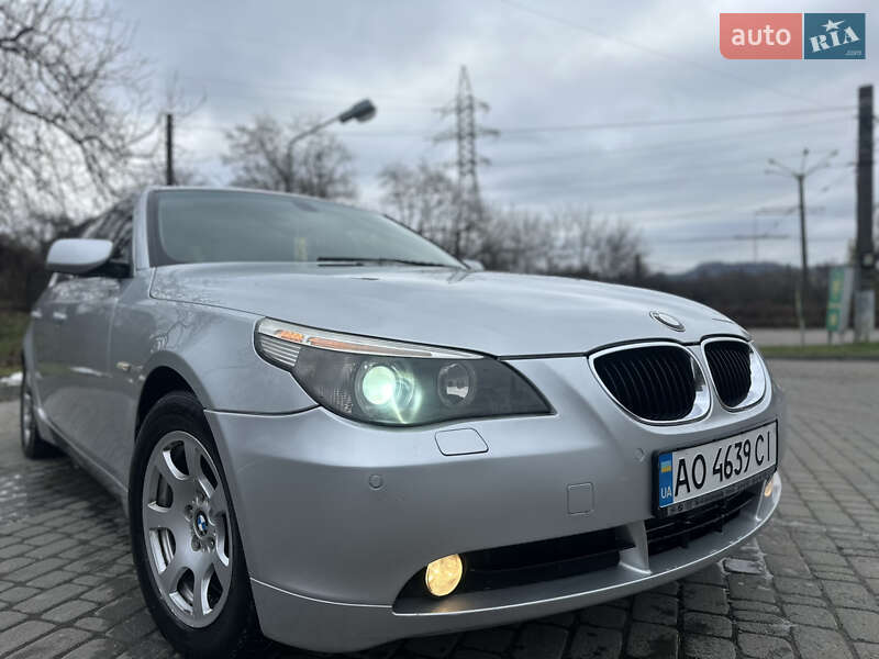 Седан BMW 5 Series 2004 в Львове