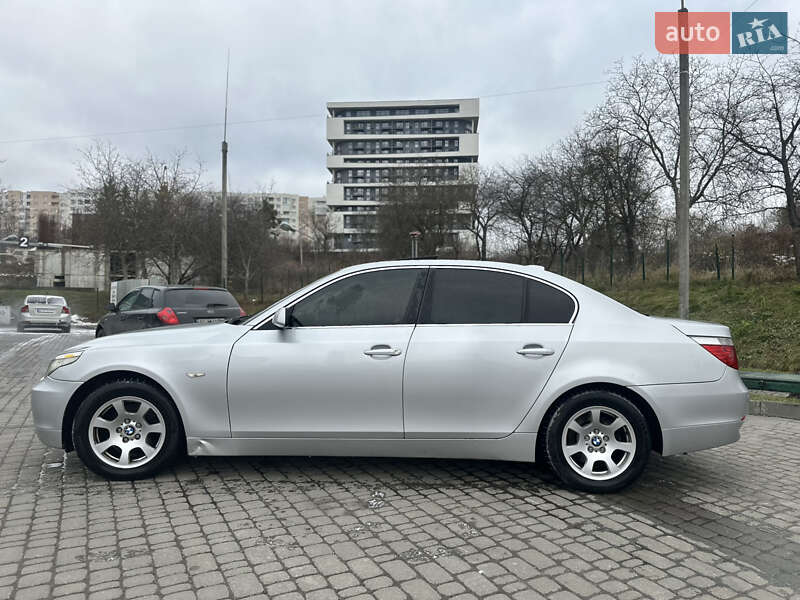 Седан BMW 5 Series 2004 в Львове