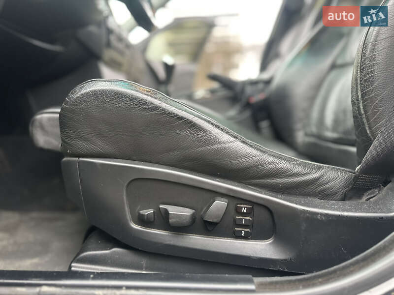 Седан BMW 5 Series 2004 в Львове