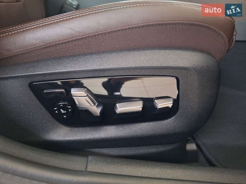 Седан BMW 5 Series 2017 в Николаеве