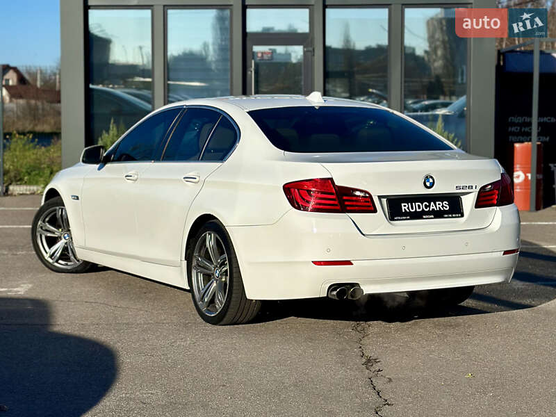 Седан BMW 5 Series 2012 в Кременчуге