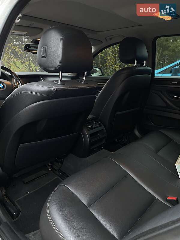 Седан BMW 5 Series 2015 в Ирпене