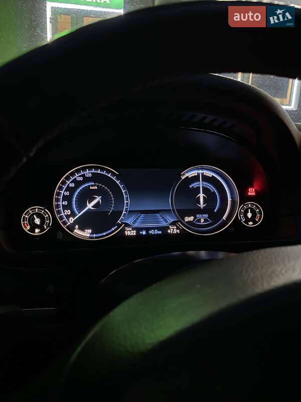 Седан BMW 5 Series 2015 в Ирпене